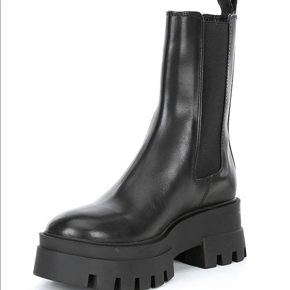 Gianni Bini Shoes - GB Leather Chelsea Chunky Lug Sole Platform Booties black BRAND NEW NEVER WORN